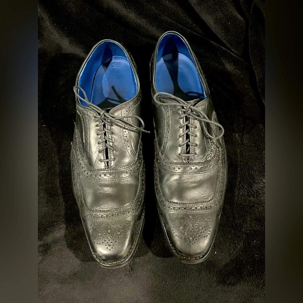 Allen Edmonds Men’s Dress Shoes Size13. With plug rubber soles!